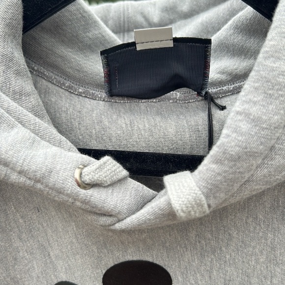 🦁 Gucci x Disney Mickey Mouse Embossed Logo Hoodie - Picture 6 of 14